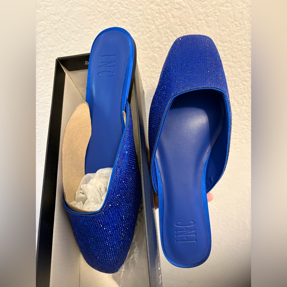 New in box INC International Concepts Women's Sparkling crystal Blue mules
